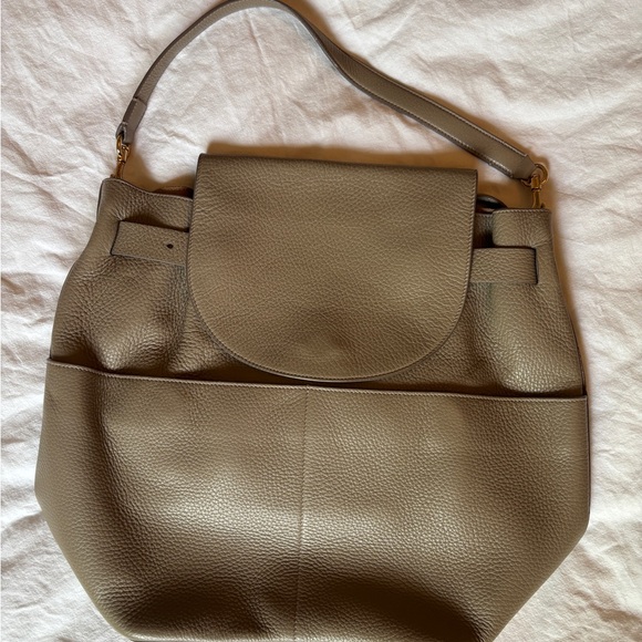 LIKE NEW / WORN ONCE Cuyana leather backpack in Stone